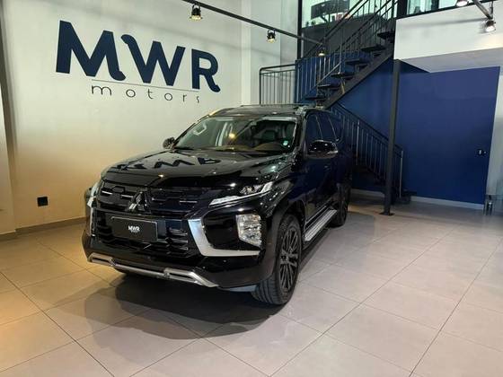 MITSUBISHI PAJERO SPORT 2.4 16V MIVEC TURBO DIESEL LEGEND BLACK AWD AUTOMÁTICO MITSUBISHI PAJERO SPORT 2.4 16V MIVEC TURBO DIESEL LEGEND BLACK AWD AUTOMÁTICO